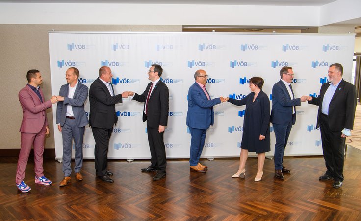 Öffnet eine Lightbox: Verhandlungsführer ver.di und öffentliche Banken Verhandlungsführer ver.di und öffentliche Banken