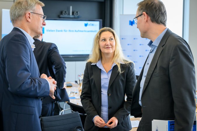 Öffnet eine Lightbox: 