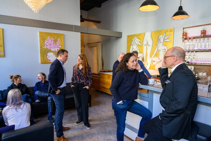 Öffnet eine Lightbox: 