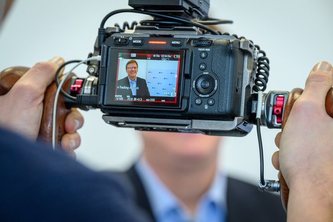 Öffnet eine Lightbox: 