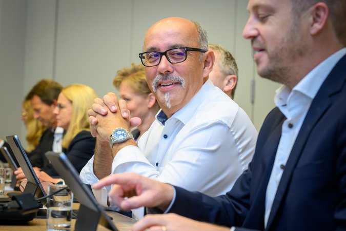 Öffnet eine Lightbox: 