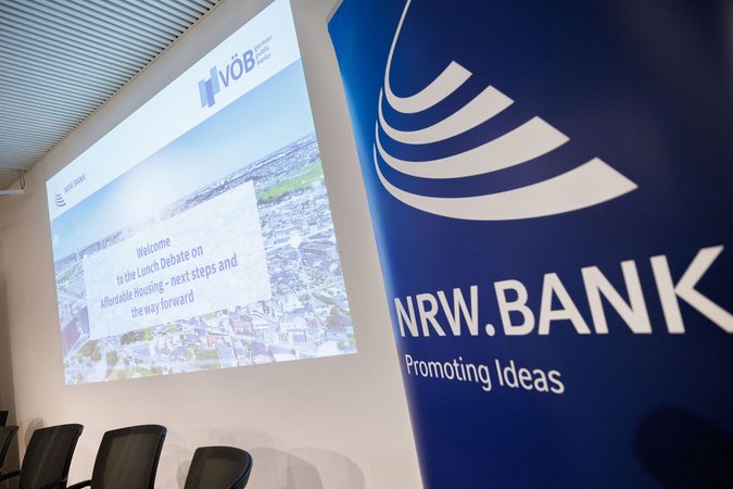 Öffnet eine Lightbox: 