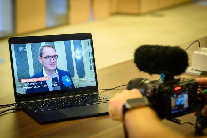 Öffnet eine Lightbox: Nachrichtensendung zu der Tarifrunde