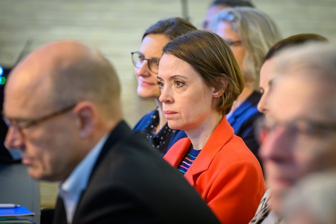 Öffnet eine Lightbox: 