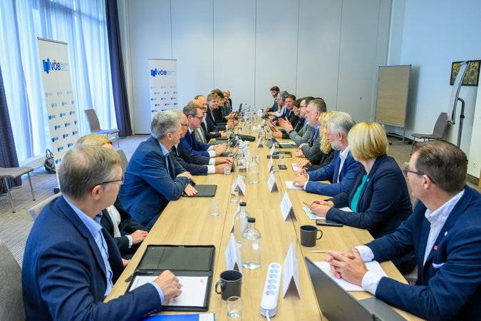 Öffnet eine Lightbox: 