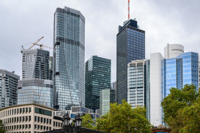 Öffnet eine Lightbox: Blick auf die Frankfurter Skyline