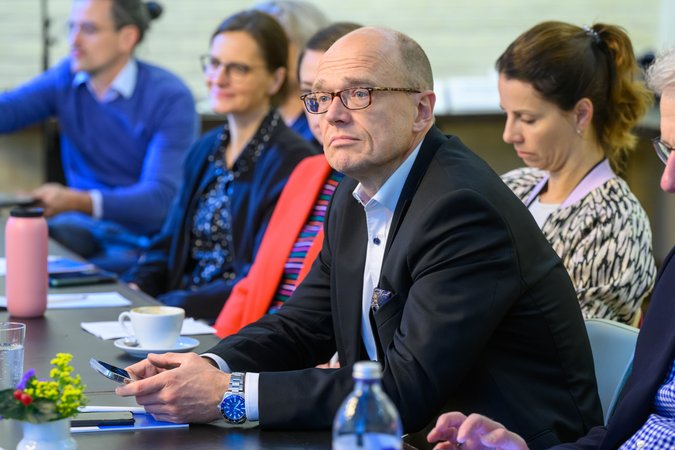 Öffnet eine Lightbox: 