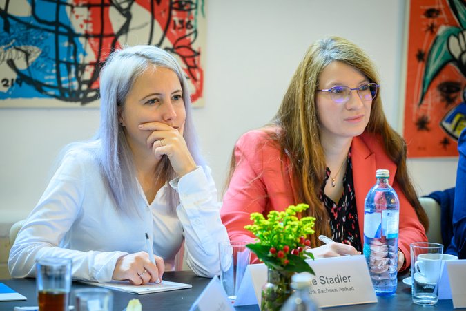 Öffnet eine Lightbox: 