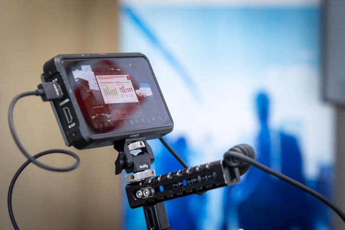 Öffnet eine Lightbox: 