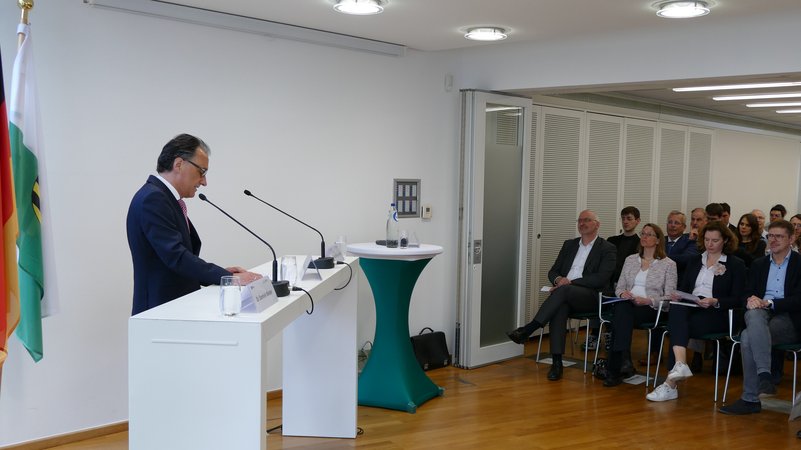 Öffnet eine Lightbox: Christoph Wengler, Mitglied der VÖB-Geschäftsleitung Christoph Wengler, Mitglied der VÖB-Geschäftsleitung